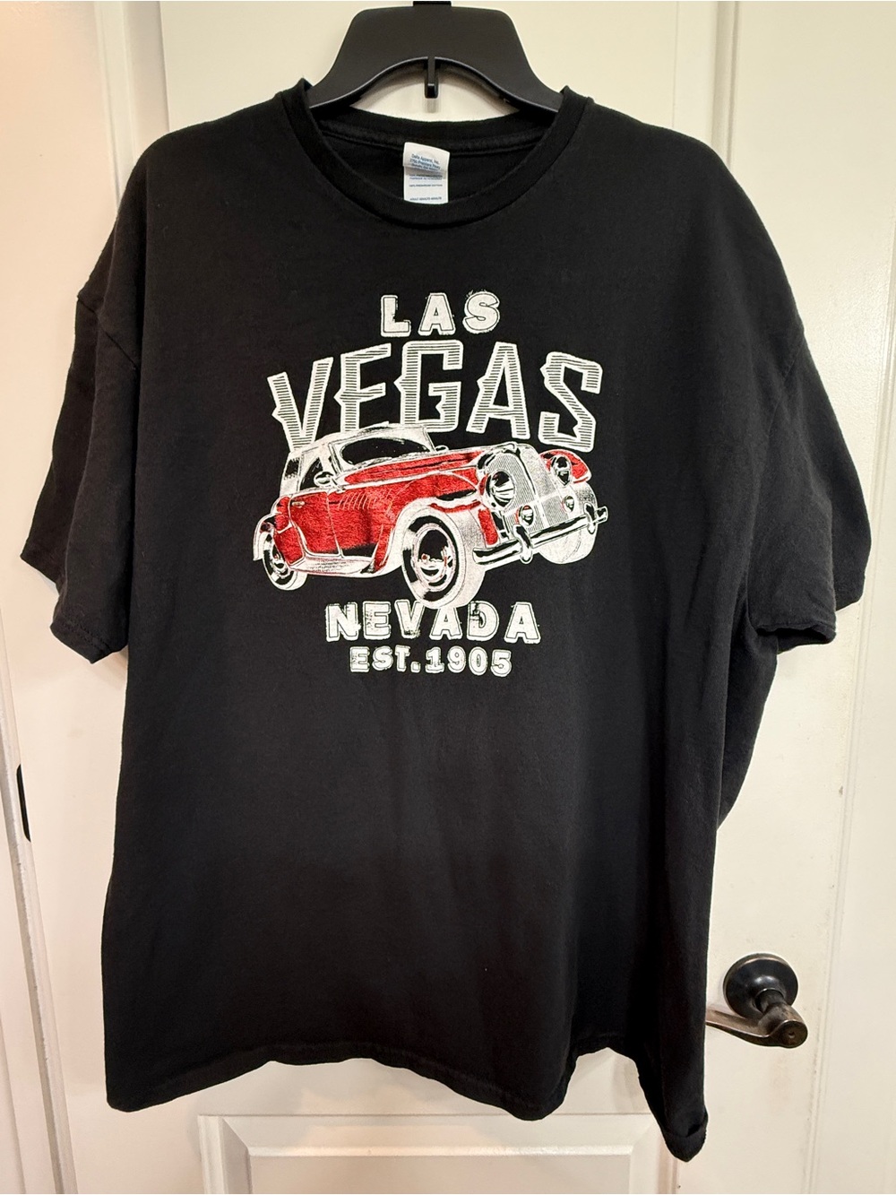 Las Vegas Nevada Classic Car Graphic Tee - Black & Red